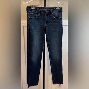 American Eagle Super Stretch Skinny Jeans – Size 6 Regular